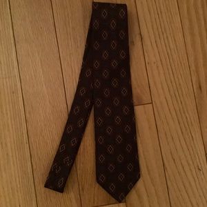 Brooks Brothers patterned tie